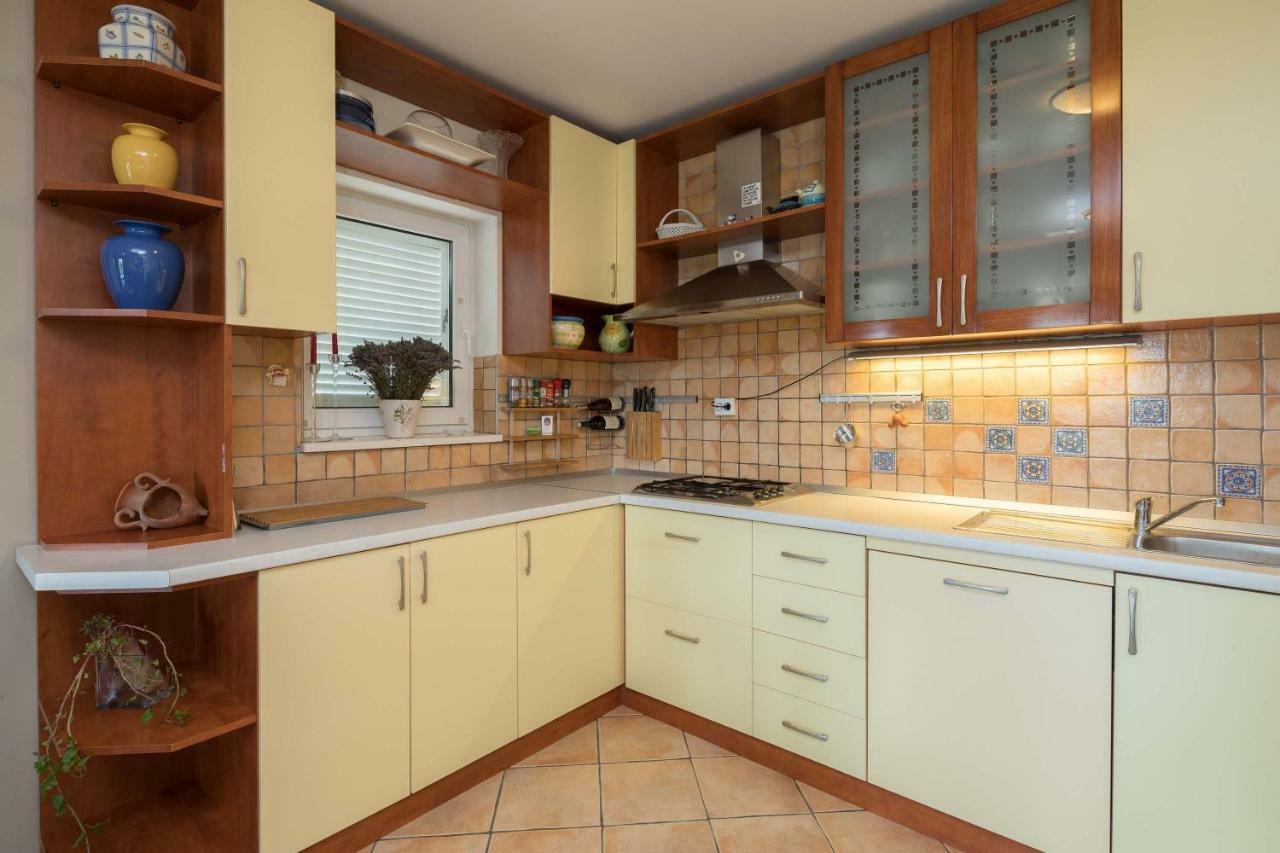 Otium Apartment Kastela Ngoại thất bức ảnh
