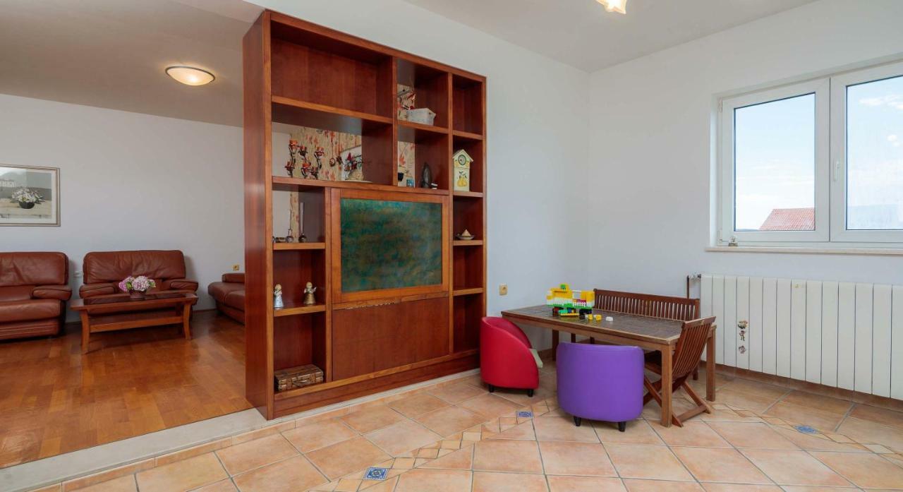 Otium Apartment Kastela Ngoại thất bức ảnh