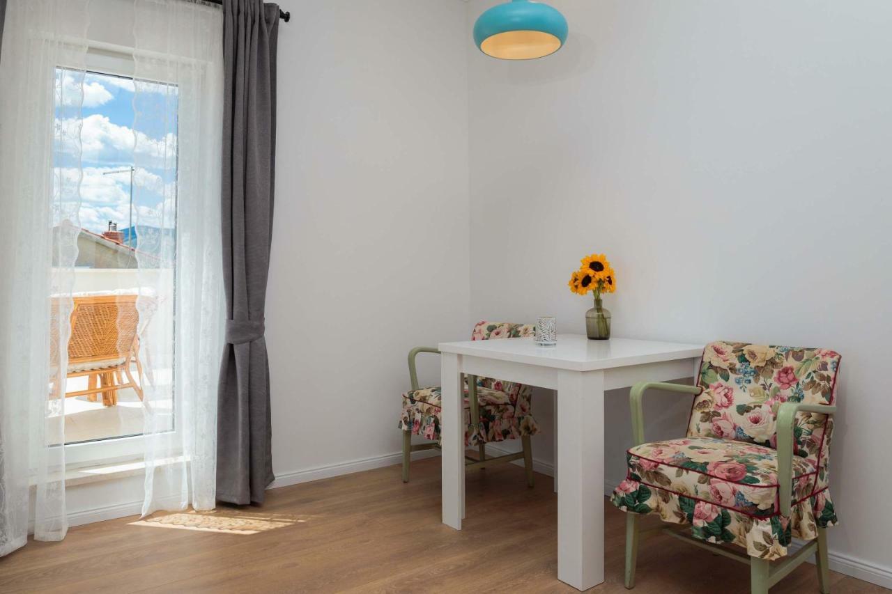 Otium Apartment Kastela Ngoại thất bức ảnh